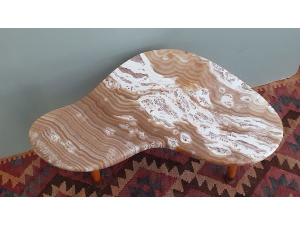 ~/upload/Lots/66775/dwyvvbzjshjl4/071 Marble stand 3 leg_t600x450.jpg